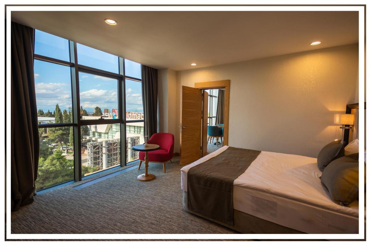 Premium Hotel กันจา ภายนอก รูปภาพ
