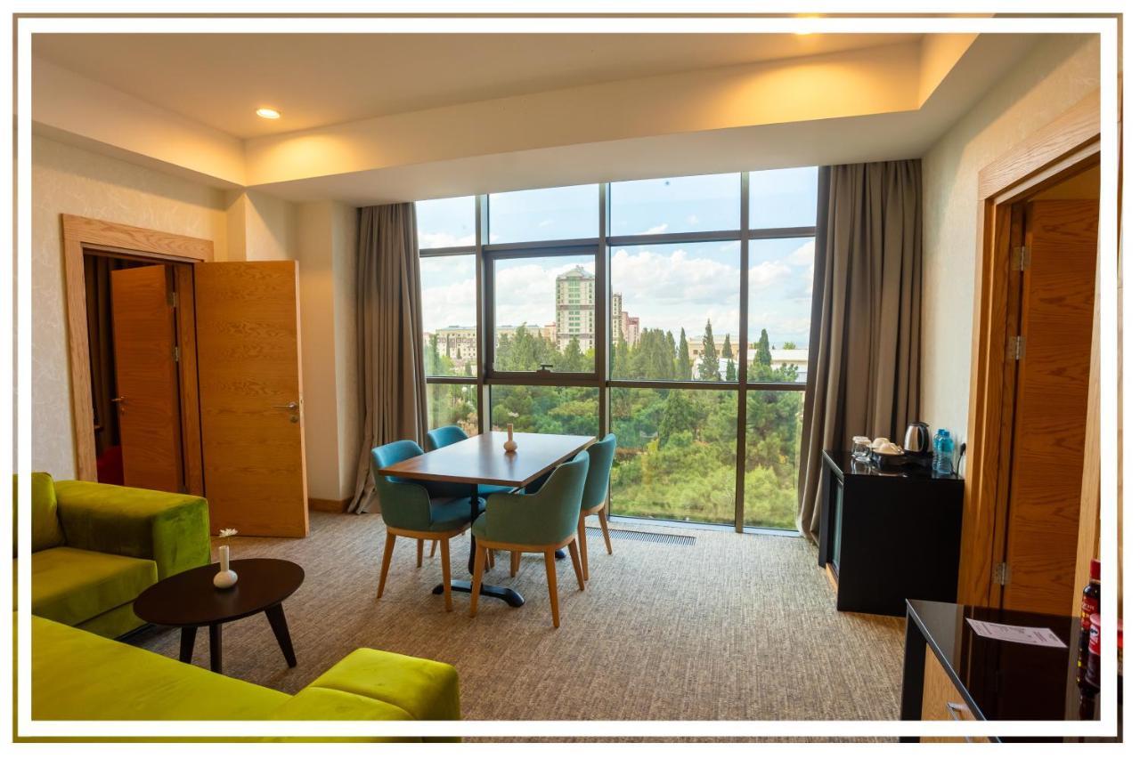 Premium Hotel กันจา ภายนอก รูปภาพ