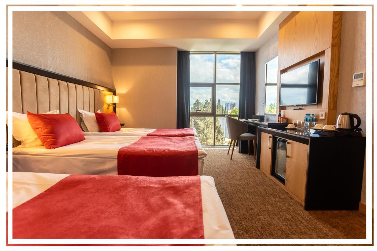 Premium Hotel กันจา ภายนอก รูปภาพ
