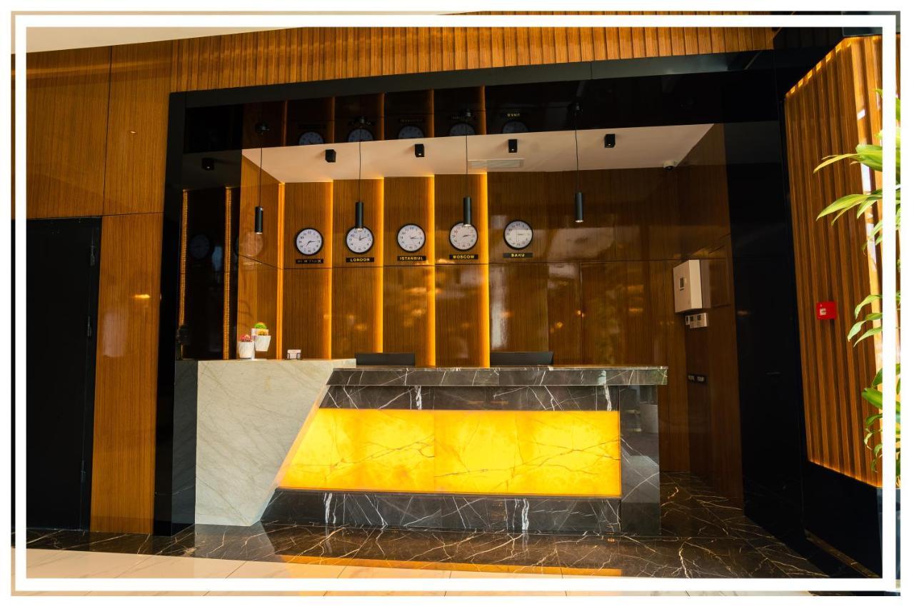 Premium Hotel กันจา ภายนอก รูปภาพ
